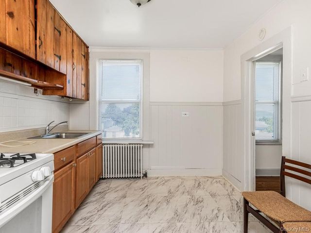22-24 S Eckar, Irvington, NY 10533