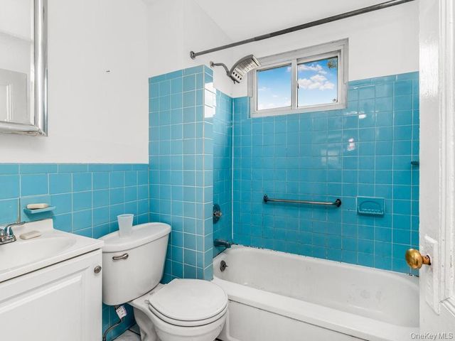 22-24 S Eckar, Irvington, NY 10533