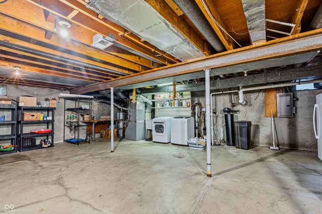1538 Pittwood Drive, Indianapolis, IN 46240