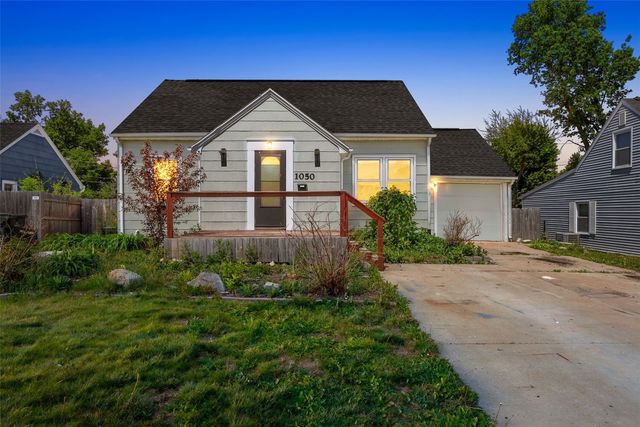 1050 27th Street NE, Cedar Rapids, IA 52402