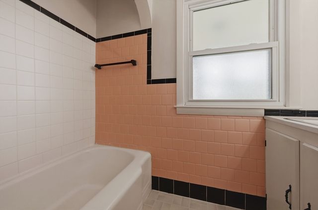 20 Elaine Street, Webster, MA 01570