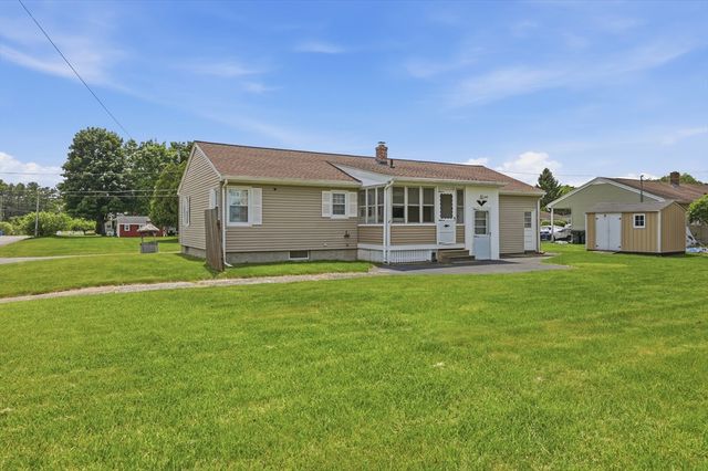 20 Elaine Street, Webster, MA 01570