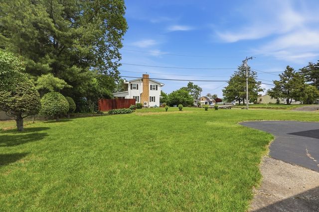 20 Elaine Street, Webster, MA 01570