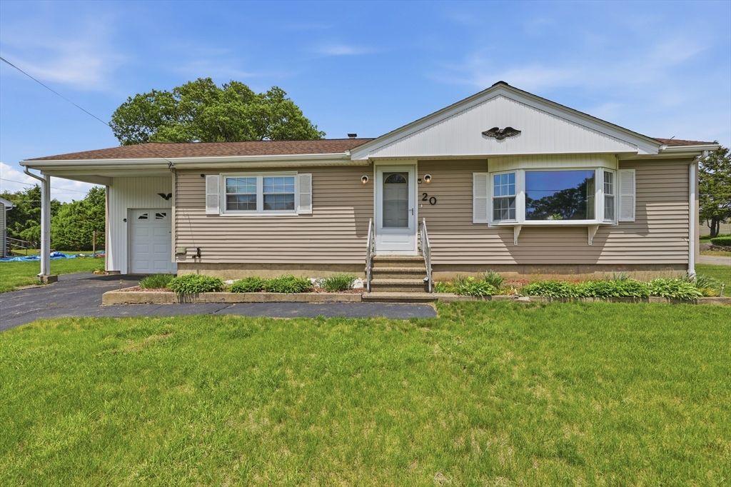 20 Elaine Street, Webster, MA 01570