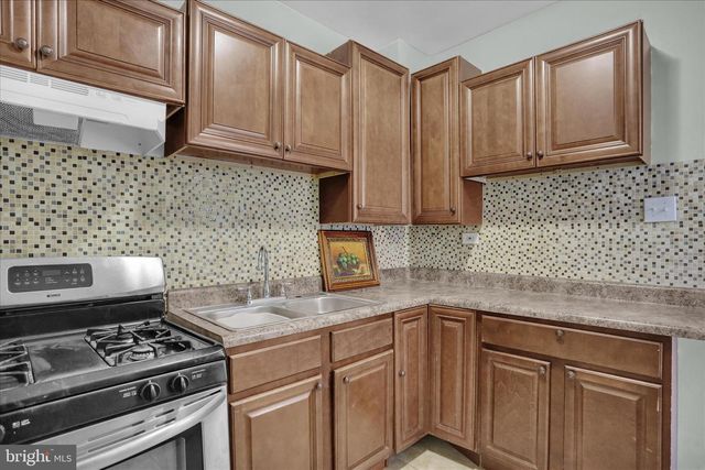 202 W GREEN ST, Reading, PA 19601