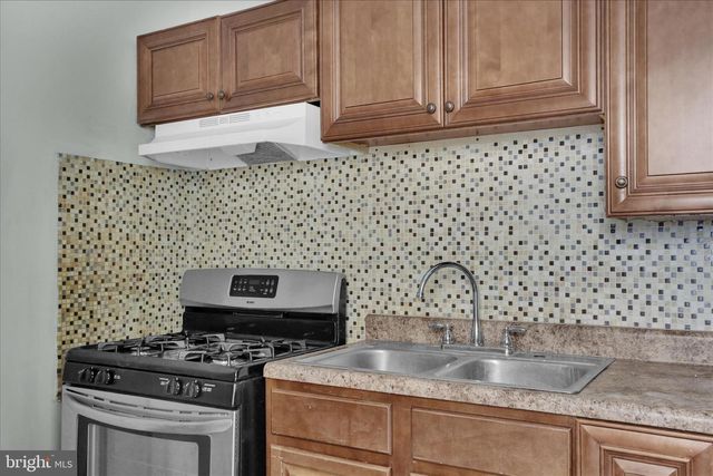 202 W GREEN ST, Reading, PA 19601