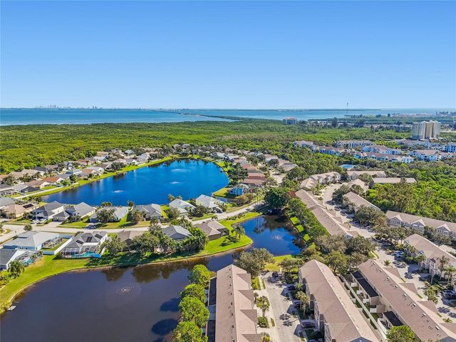 571 SHOREHAM COURT NE, St Petersburg, FL 33716