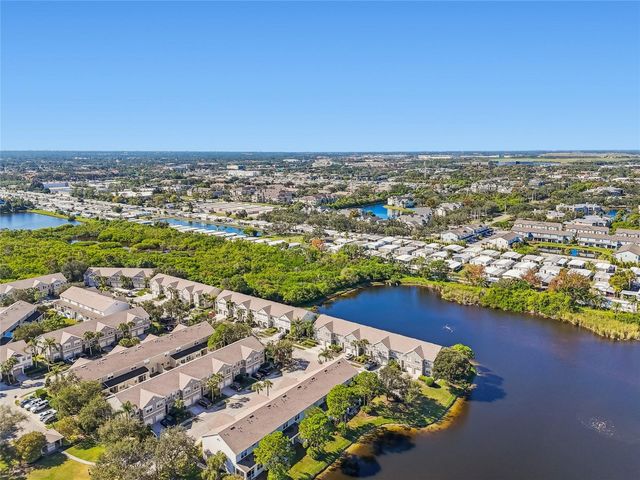 571 SHOREHAM COURT NE, St Petersburg, FL 33716
