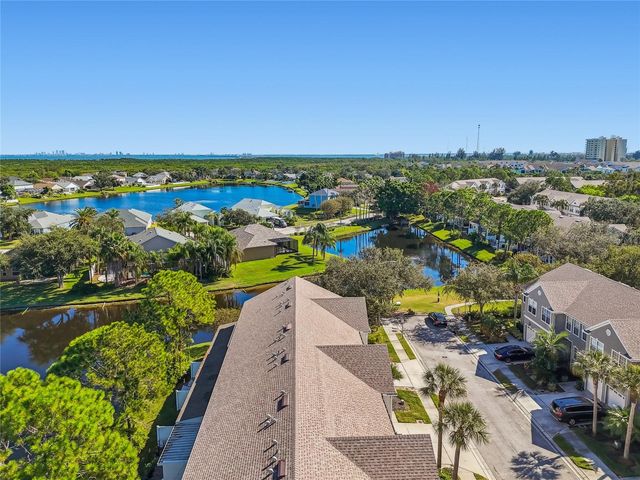571 SHOREHAM COURT NE, St Petersburg, FL 33716