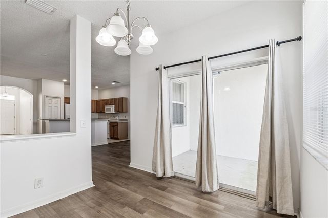571 SHOREHAM COURT NE, St Petersburg, FL 33716