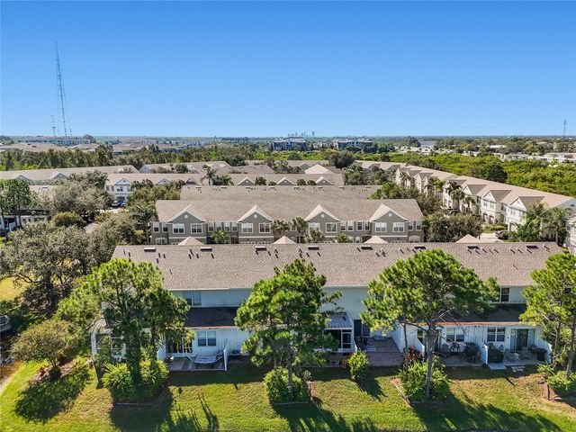 571 SHOREHAM COURT NE, St Petersburg, FL 33716
