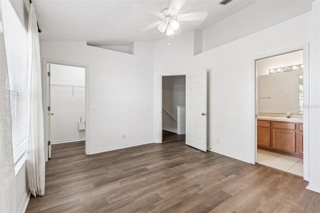 571 SHOREHAM COURT NE, St Petersburg, FL 33716