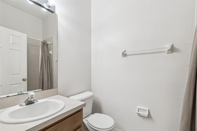571 SHOREHAM COURT NE, St Petersburg, FL 33716