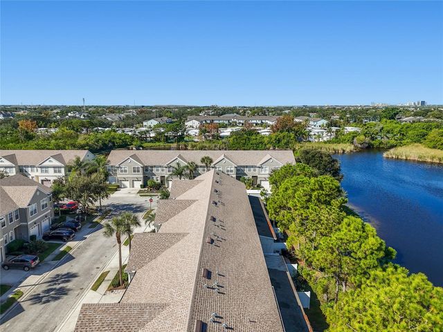 571 SHOREHAM COURT NE, St Petersburg, FL 33716