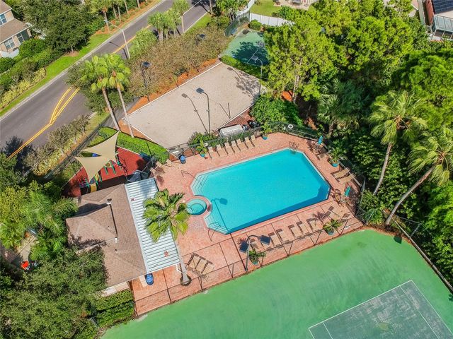 571 SHOREHAM COURT NE, St Petersburg, FL 33716