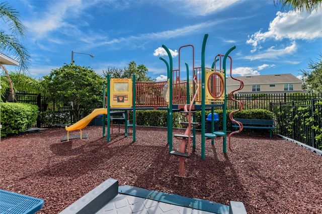 571 SHOREHAM COURT NE, St Petersburg, FL 33716