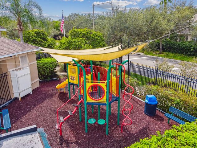 571 SHOREHAM COURT NE, St Petersburg, FL 33716