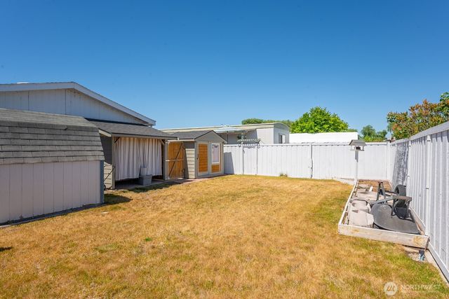 2240 W Broadway Ave #25, Moses Lake, WA 98837
