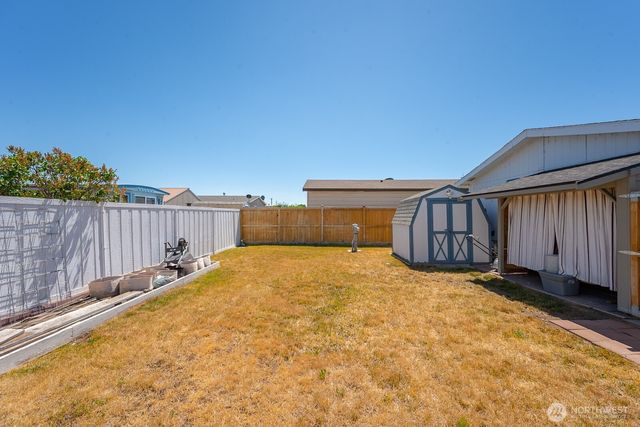 2240 W Broadway Ave #25, Moses Lake, WA 98837