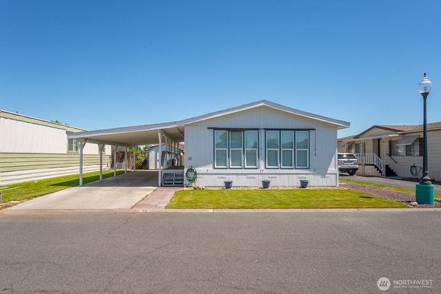 2240 W Broadway Ave #25, Moses Lake, WA 98837