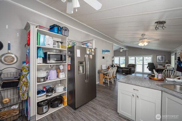 2240 W Broadway Ave #25, Moses Lake, WA 98837