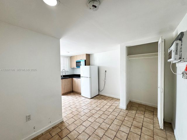 856 SW 6th St 105, Miami, FL 33130