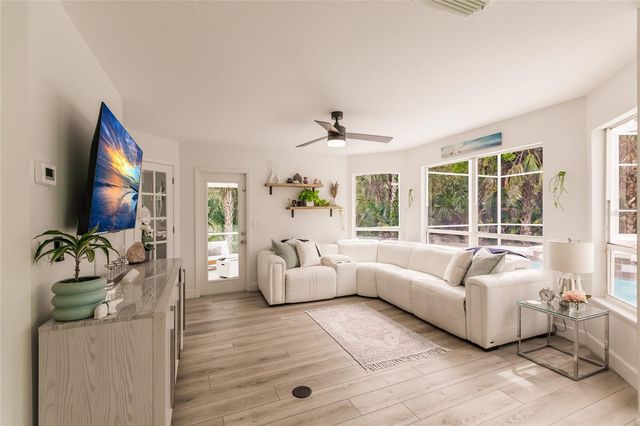 1587 FIRETHORNE LAKES DRIVE, Sarasota, FL 34240