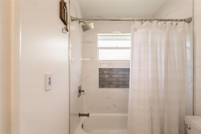 1587 FIRETHORNE LAKES DRIVE, Sarasota, FL 34240