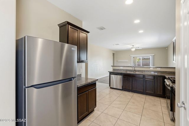 11293 W Folsom Point Drive, Marana, AZ 85658