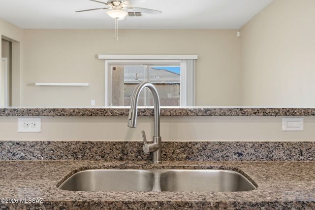 11293 W Folsom Point Drive, Marana, AZ 85658