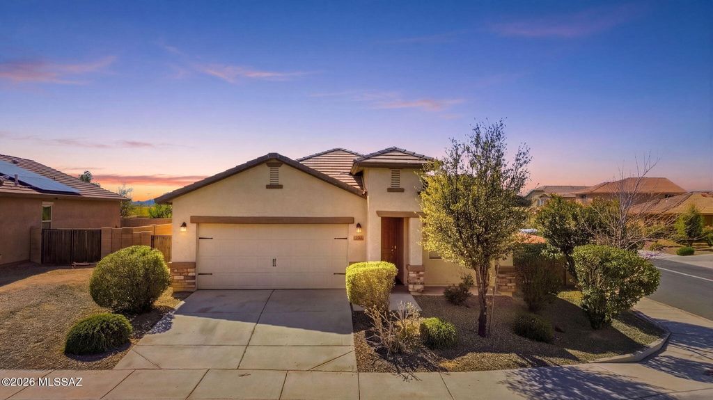 11293 W Folsom Point Drive, Marana, AZ 85658