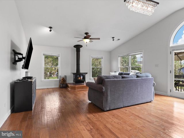 13129 PENNYPACKER LANE, Fairfax, VA 22033