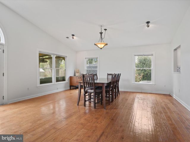 13129 PENNYPACKER LANE, Fairfax, VA 22033