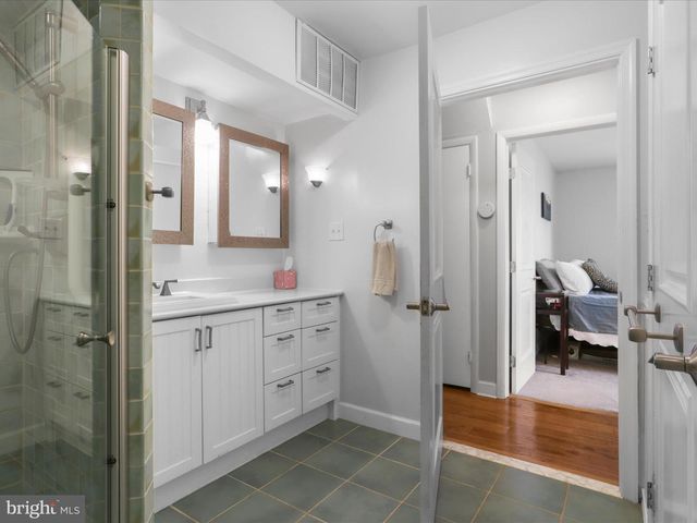13129 PENNYPACKER LANE, Fairfax, VA 22033
