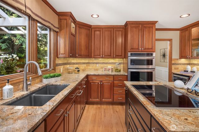 2521 227th Place NE, Sammamish, WA 98074