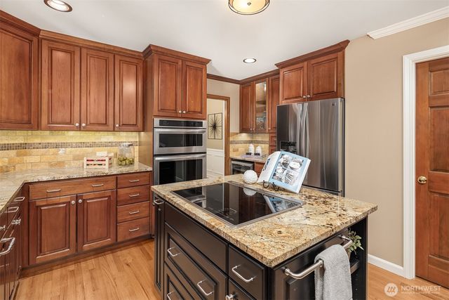 2521 227th Place NE, Sammamish, WA 98074