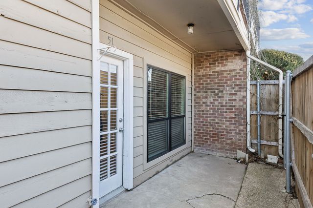 5750 Phoenix Drive 51, Dallas, TX 75231