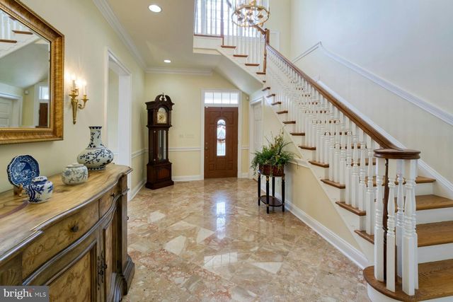 899 EARLE RD, Charles Town, WV 25414