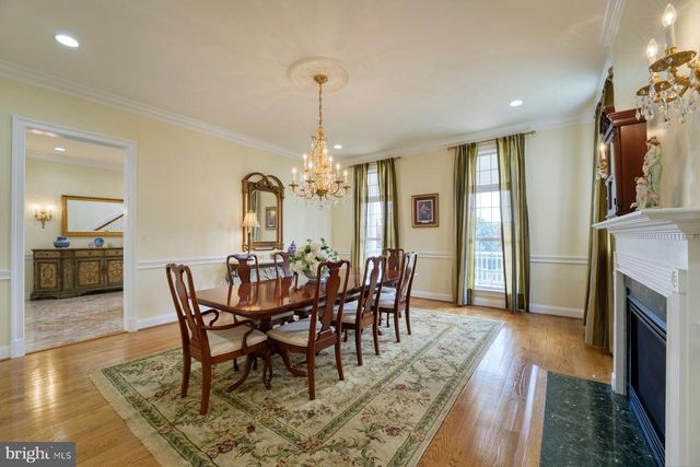 899 EARLE RD, Charles Town, WV 25414