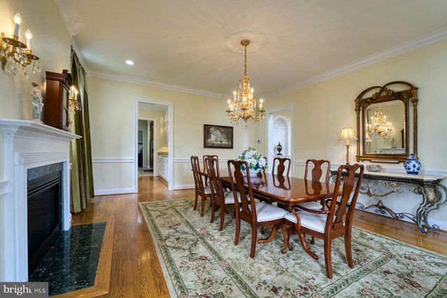 899 EARLE RD, Charles Town, WV 25414