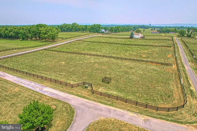 899 EARLE RD, Charles Town, WV 25414
