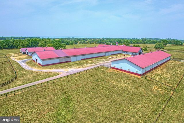 899 EARLE RD, Charles Town, WV 25414