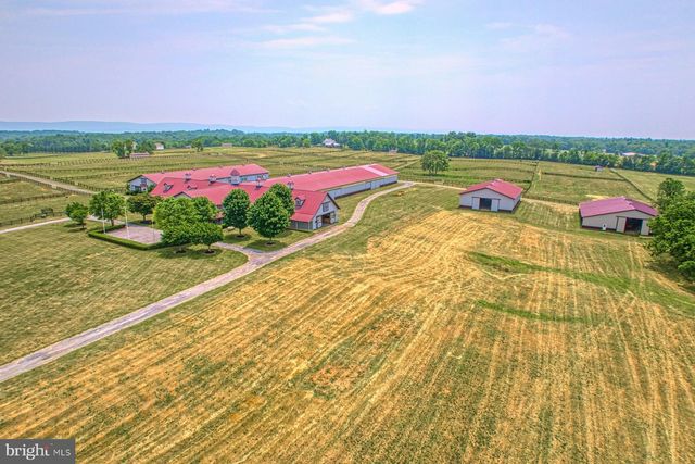 899 EARLE RD, Charles Town, WV 25414