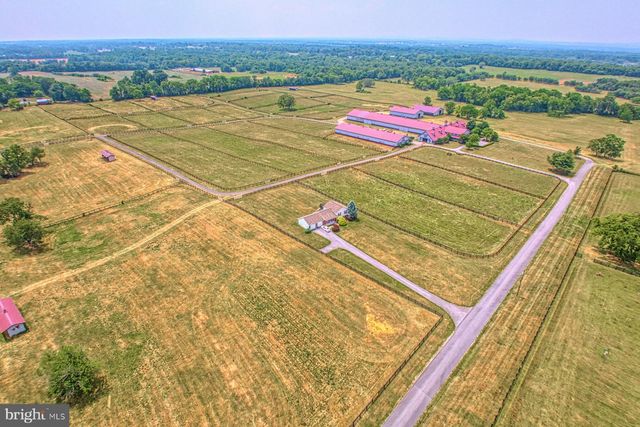 899 EARLE RD, Charles Town, WV 25414