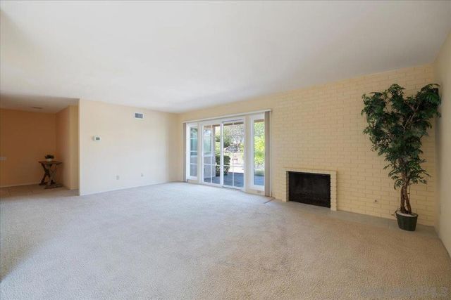 16620 San Salvador Ct, San Diego, CA 92128