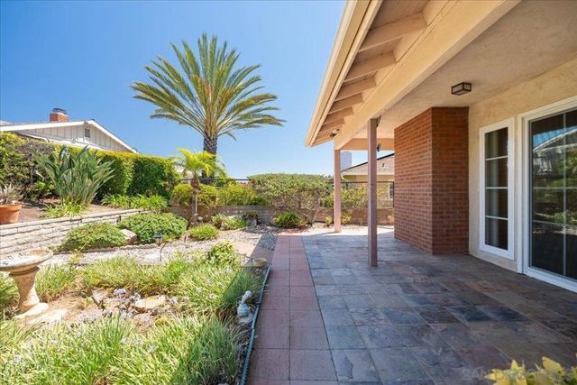 16620 San Salvador Ct, San Diego, CA 92128