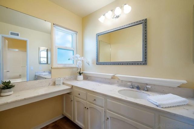 16620 San Salvador Ct, San Diego, CA 92128