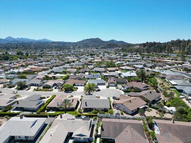 16620 San Salvador Ct, San Diego, CA 92128