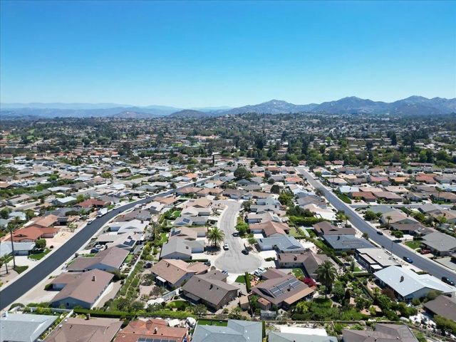 16620 San Salvador Ct, San Diego, CA 92128