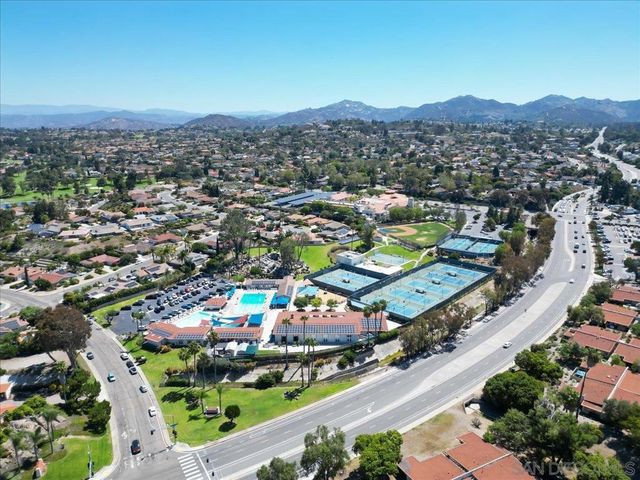 16620 San Salvador Ct, San Diego, CA 92128